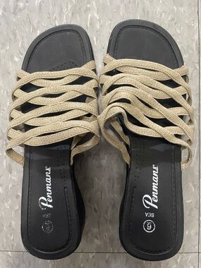 Size 6 Penmans Sandals